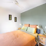 Stylish 3-Br Home In The Heart Of The Gold Coast