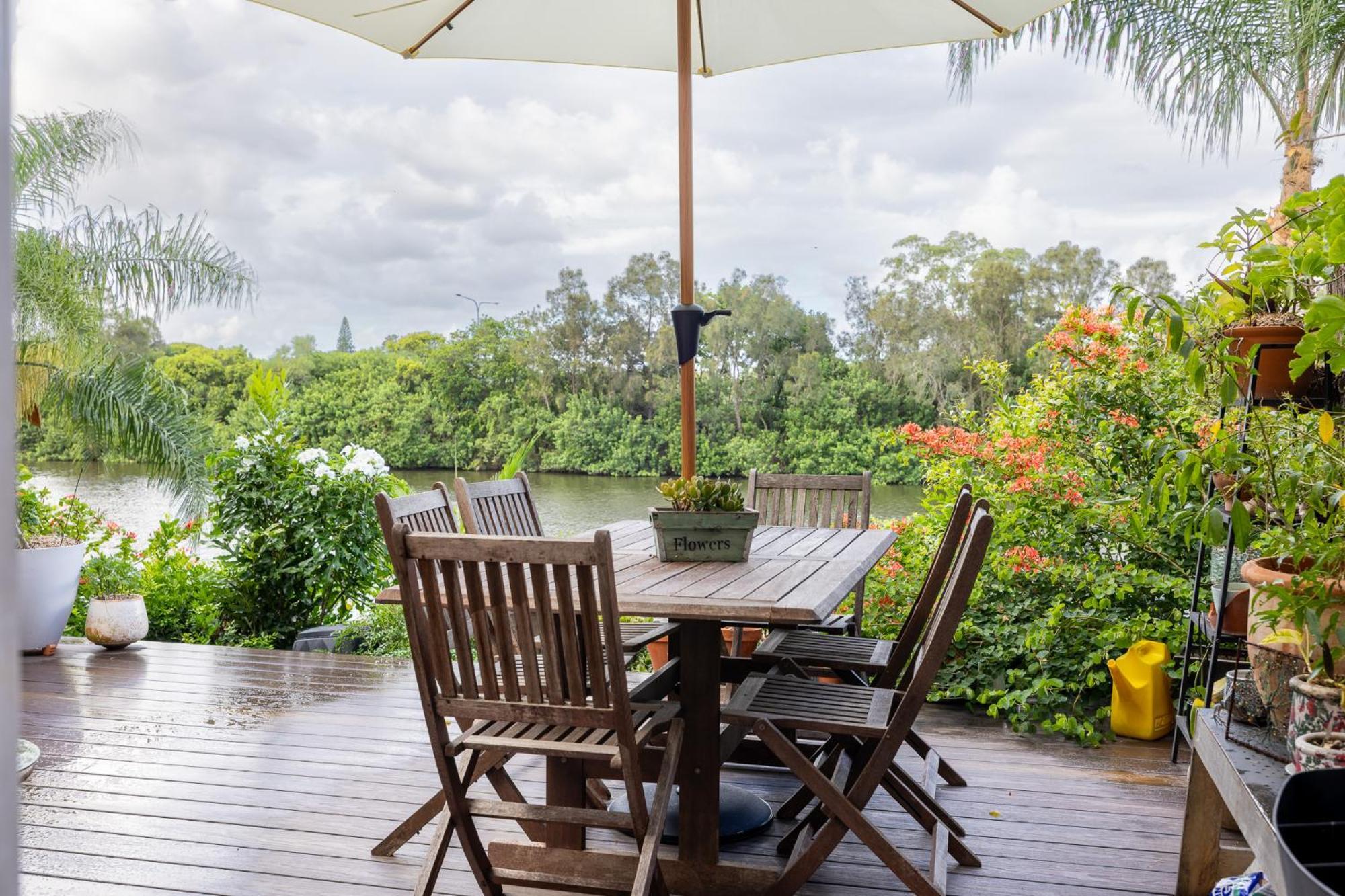 Stylish 3-br In The Heart Of The *