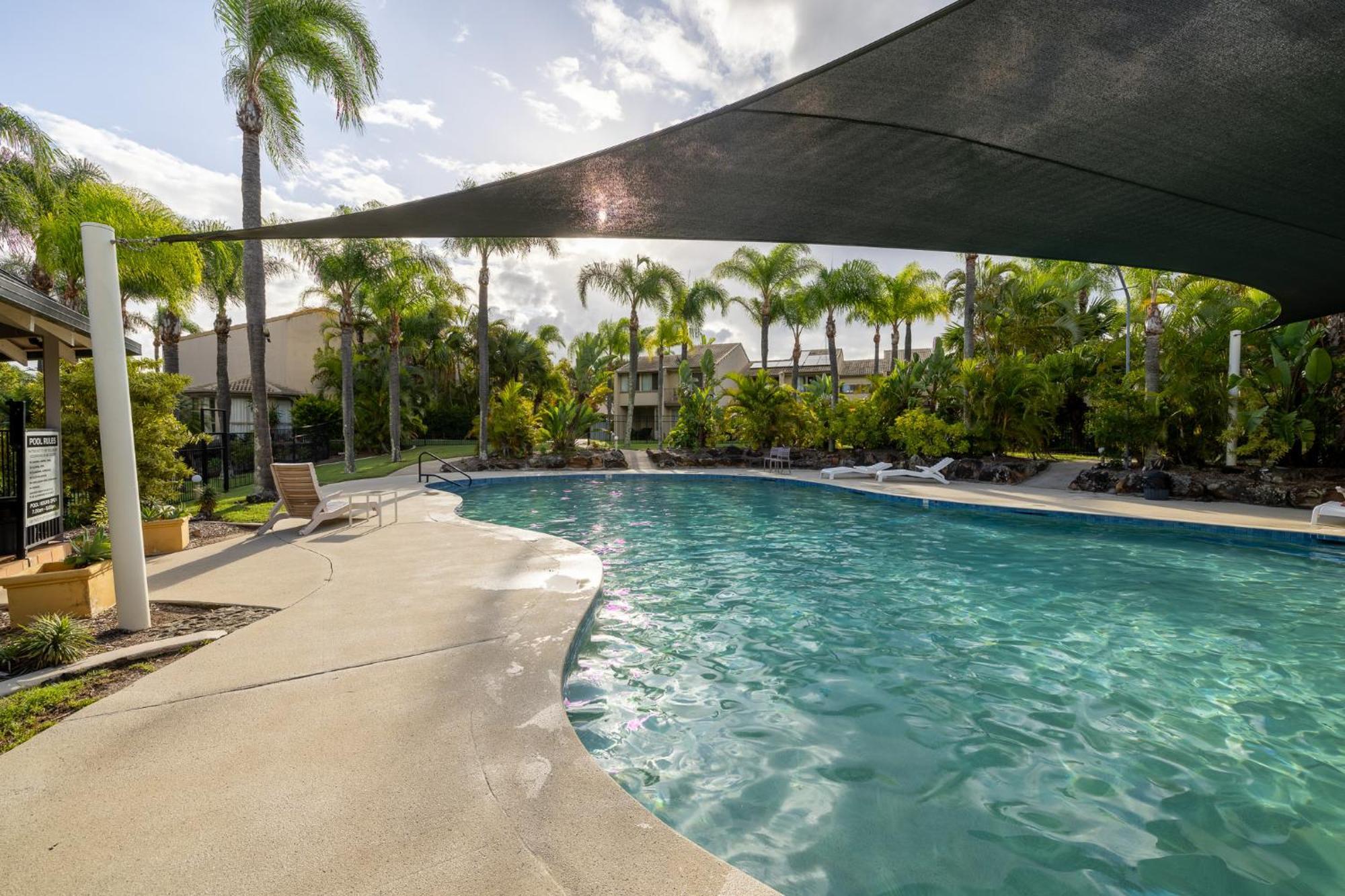 Stylish 3-br In The Heart Of The Gold Coast